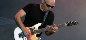 Joe Satriani Super Colossal